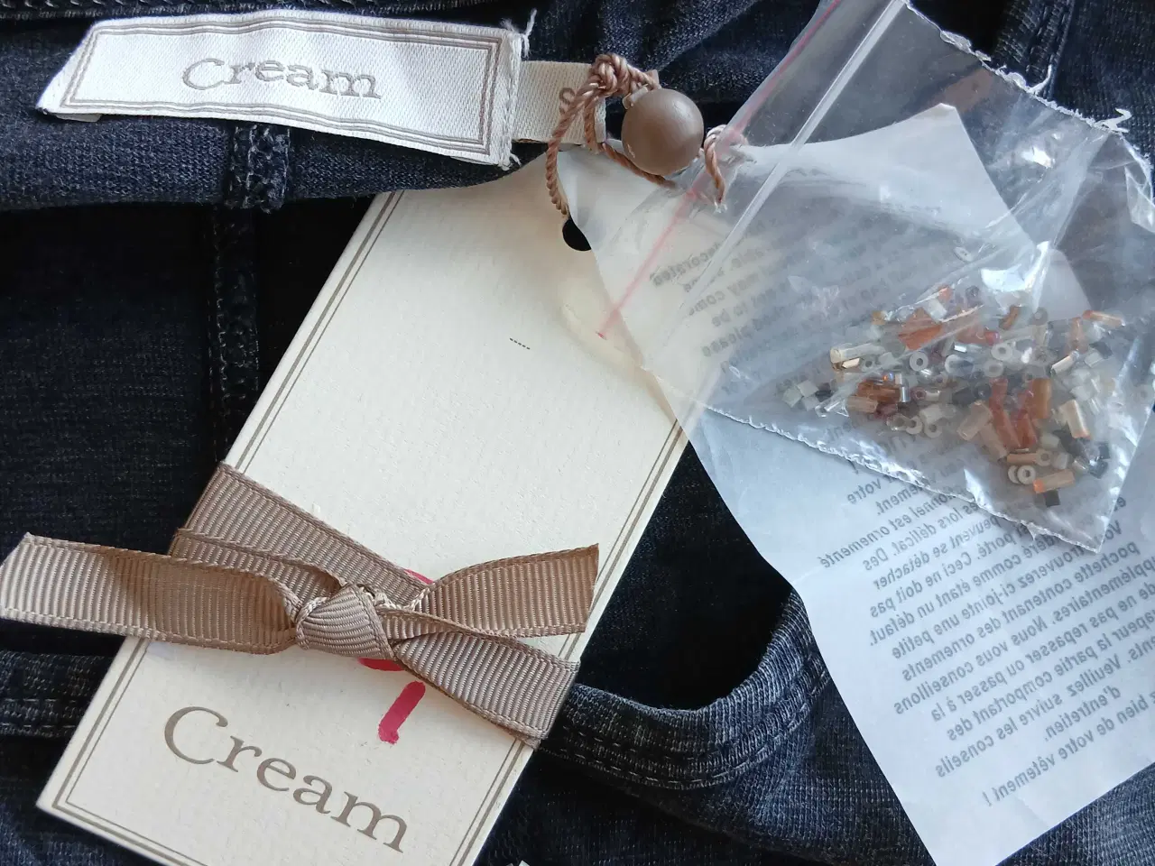 Billede 7 - Bluse. Cream. Small/36