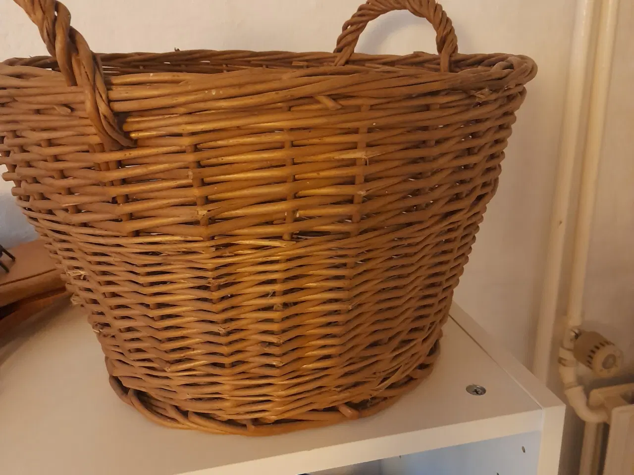 Billede 19 - Møbler porcelæn osv