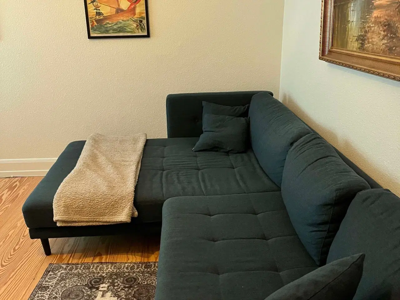 Billede 2 - Rummelig og stilfuld sofa, perfekt til hygge og gæ