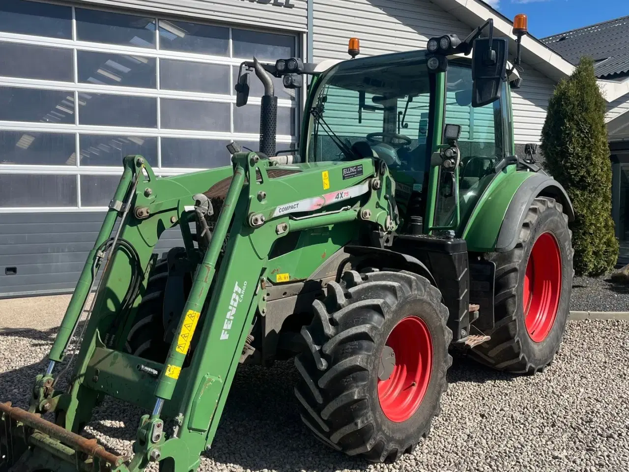 Billede 3 - Fendt 313 VARIO Med frontlift og frontlæsser