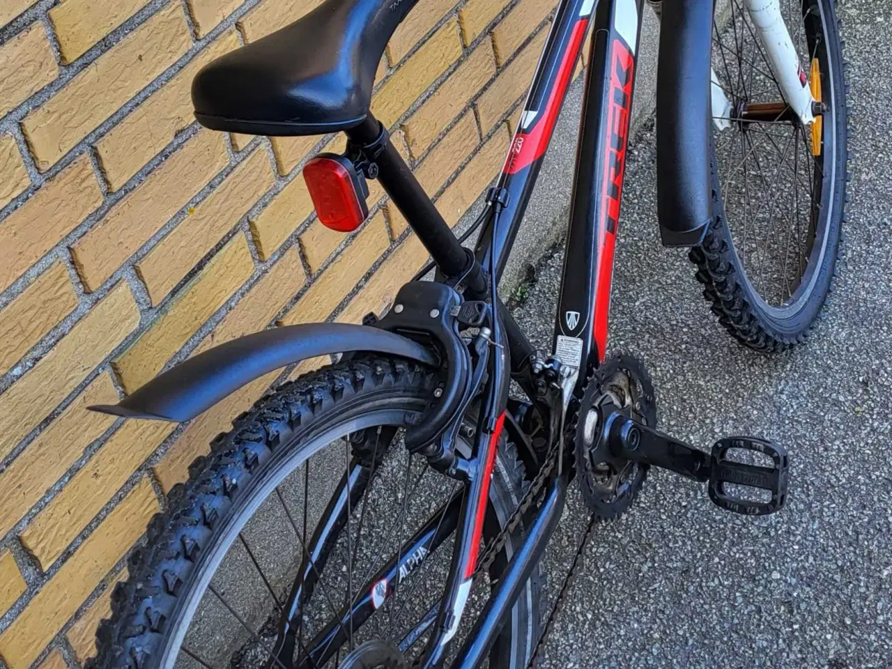 Billede 2 - Drengecykel TREK