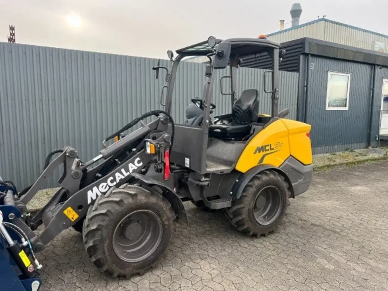 Billede 1 - Mecalac MCL6+ / Skovl og pallegafler