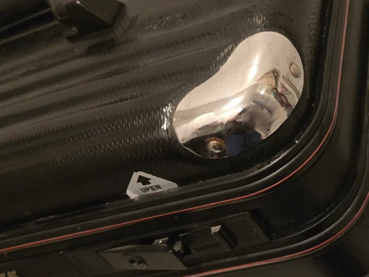 Billede 2 - Stor rummelig beauty box med lås