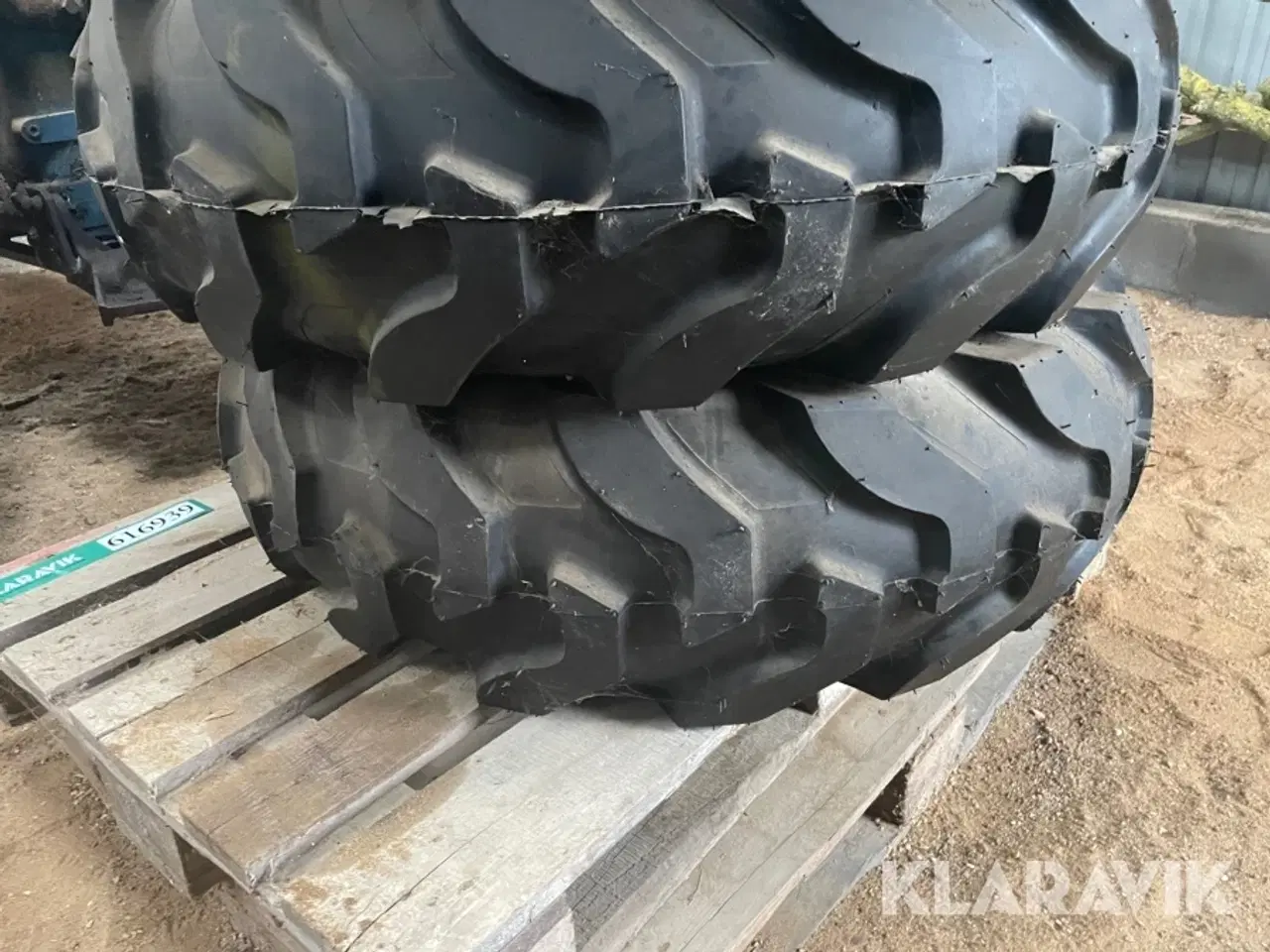 Billede 7 - Entreprenørdæk Dunlop Stabilia med skum - 4 styk