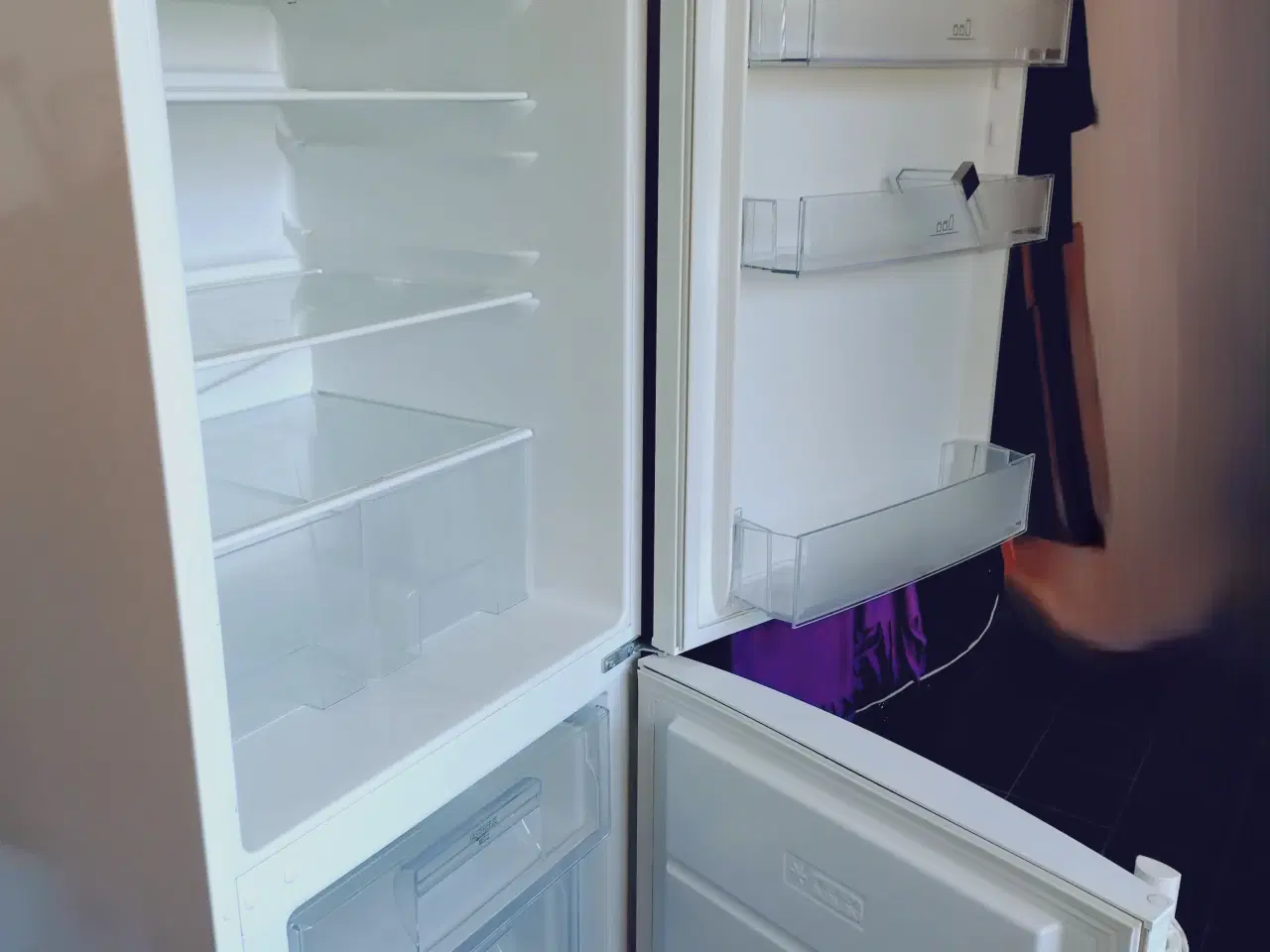 Billede 1 - Kølefryseskab virker perfekt