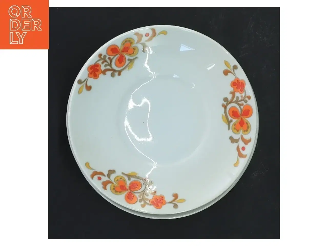 Billede 2 - 6 porcelænstallerkener med orange blomster fra Schmidt (str. 6 stk Ø 13,5 cm)