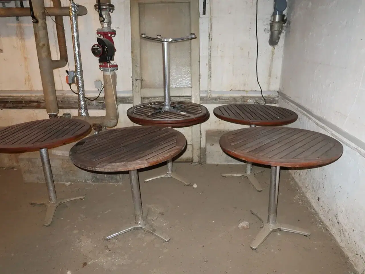 Billede 5 - 9 stk caféborde samt 20 stk. stabelstole