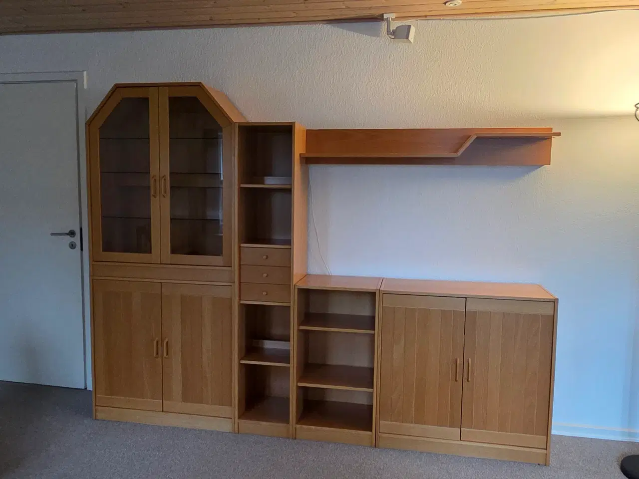 Billede 1 - Reol i bøgetræ