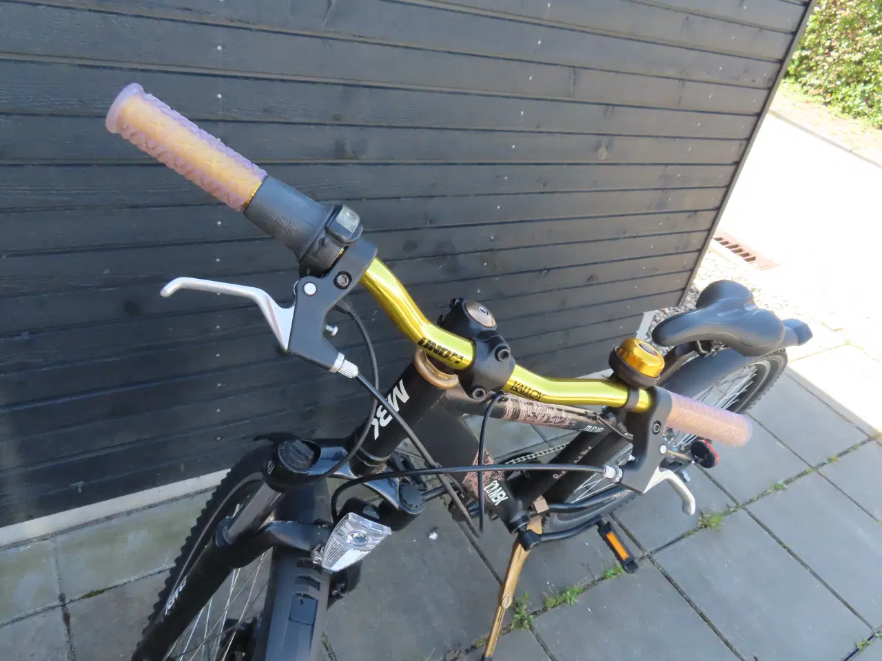 Billede 2 - Guldcykel til en gulddreng?... MBK 26 tommer