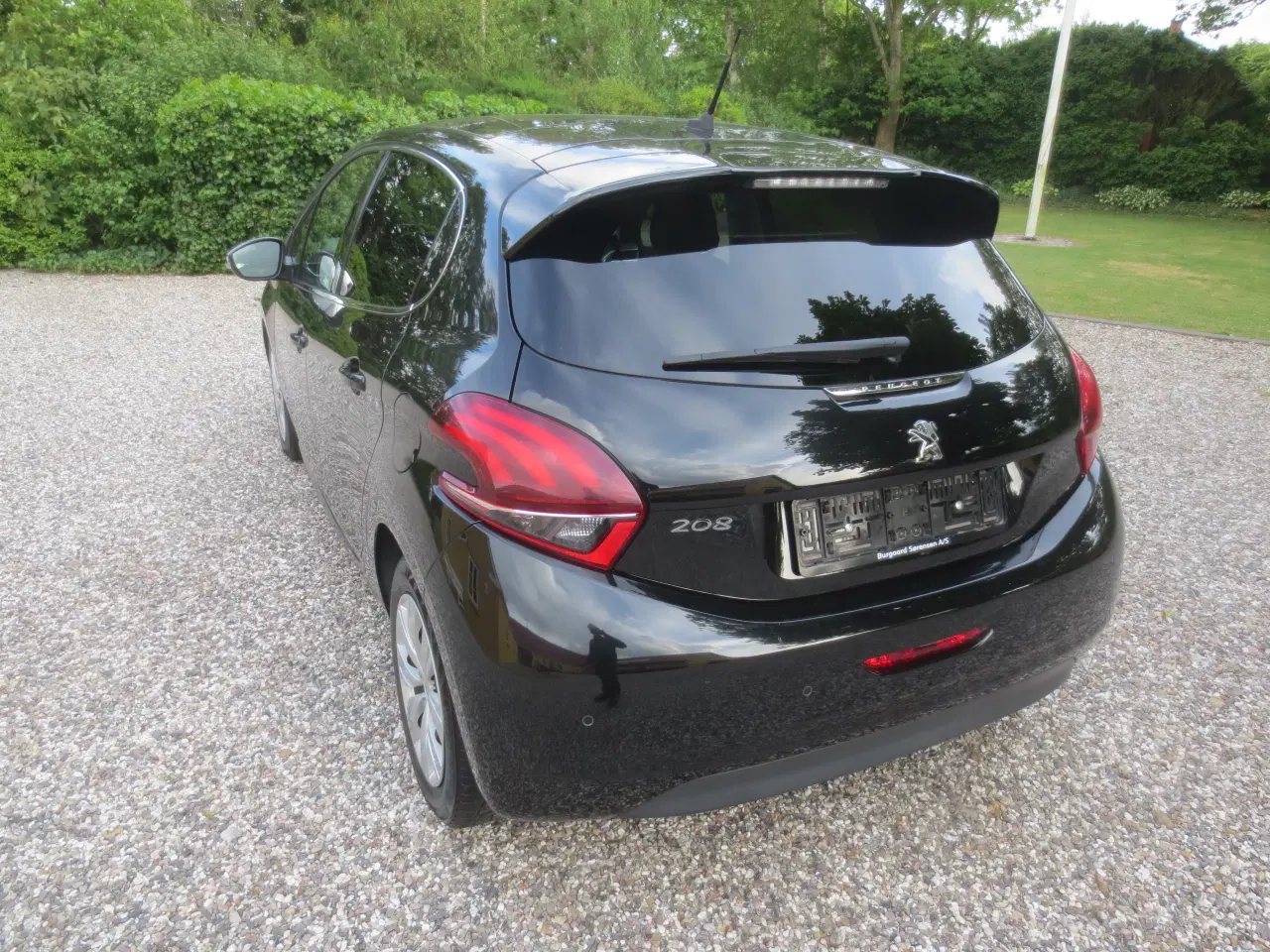 Billede 8 - Peugeot 208 1.6 Blue HDi  År 2017. Nysynet. 
