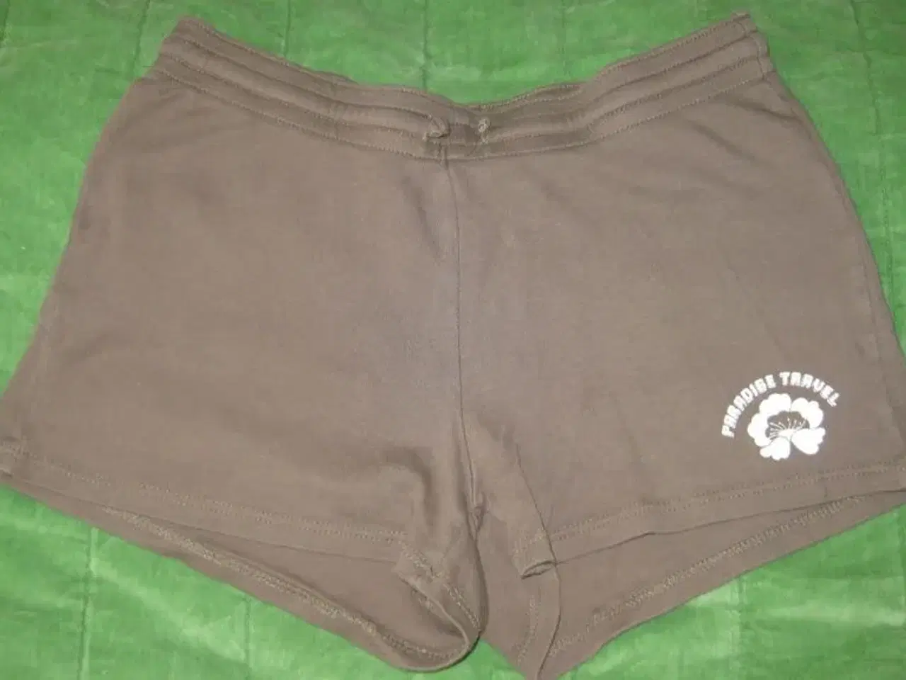 Billede 1 - Str. 164 (13-14 år), brune korte shorts