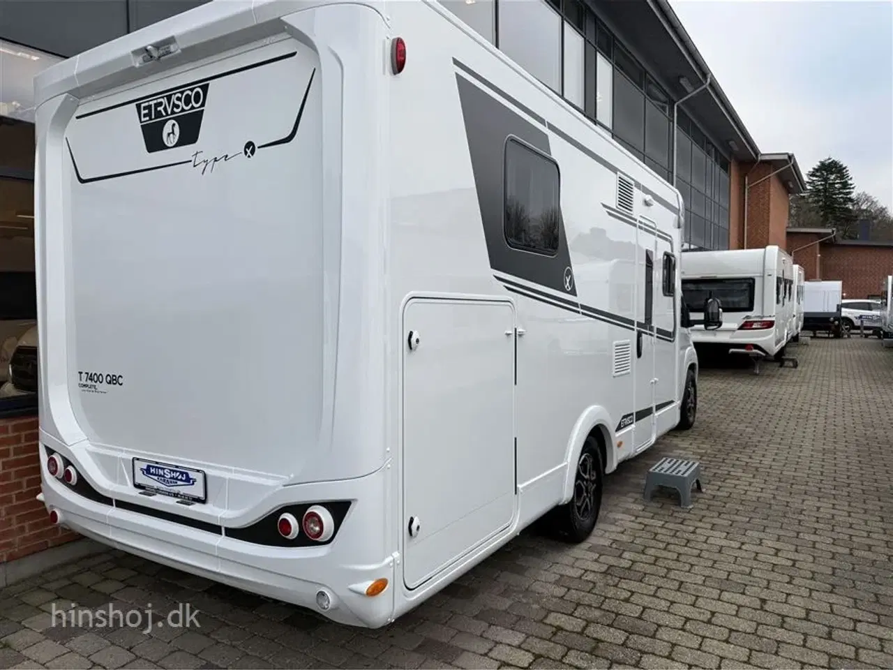 Billede 25 - 2024 - Etrusco T 7400 QBC Complete Sel. Aut.   Etrusco Autocamper – Komfort, Stil og Innovation fra Hinshøj Caravan.