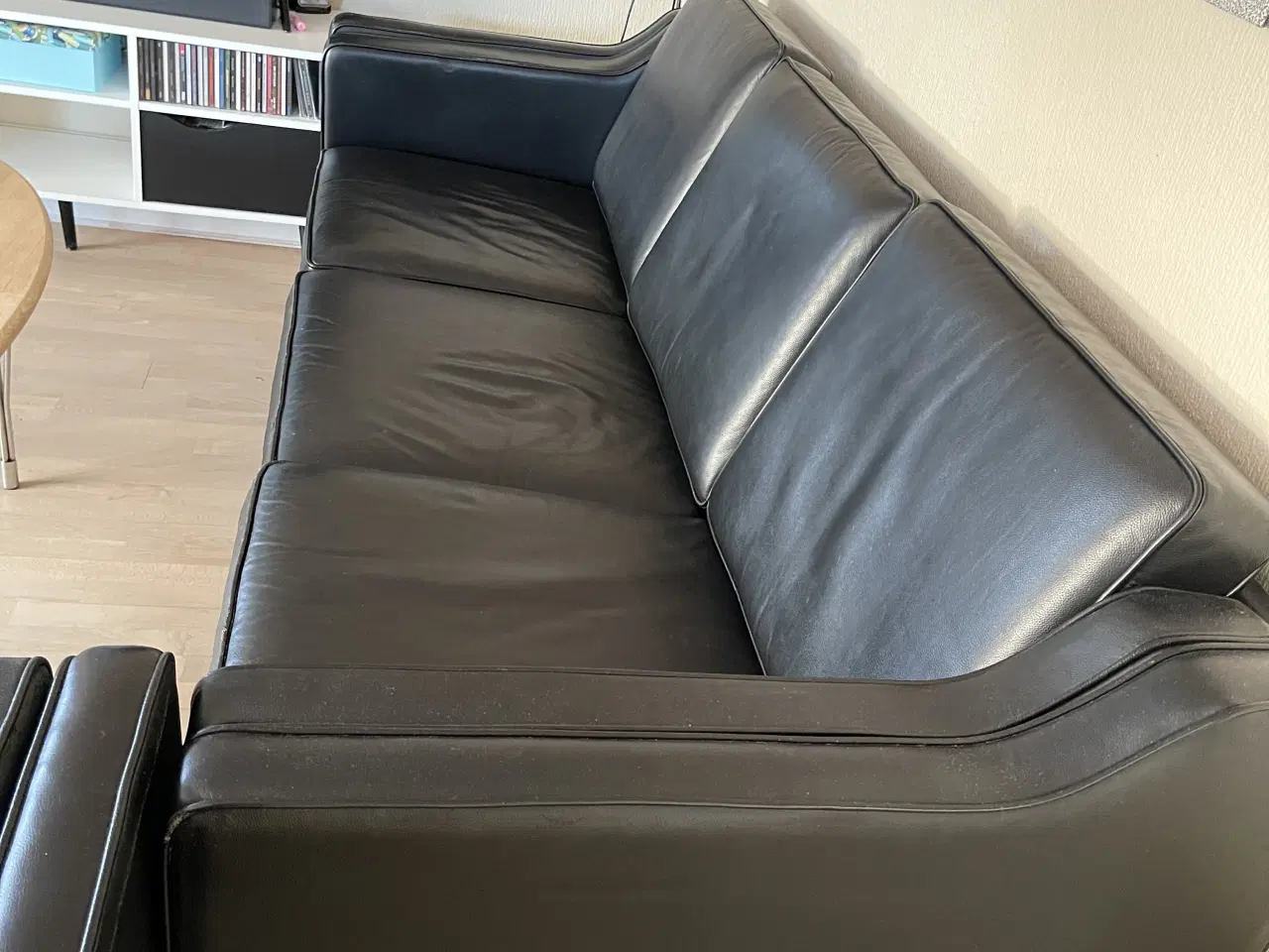 Billede 1 - Sort læder sofa sæt 2og 3 prs.