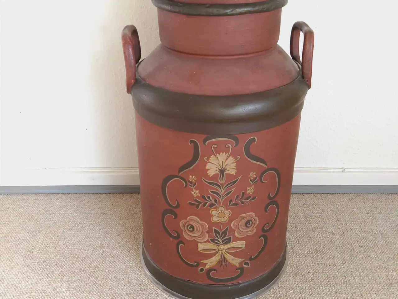 Billede 1 - Almue malet mælkejunge.