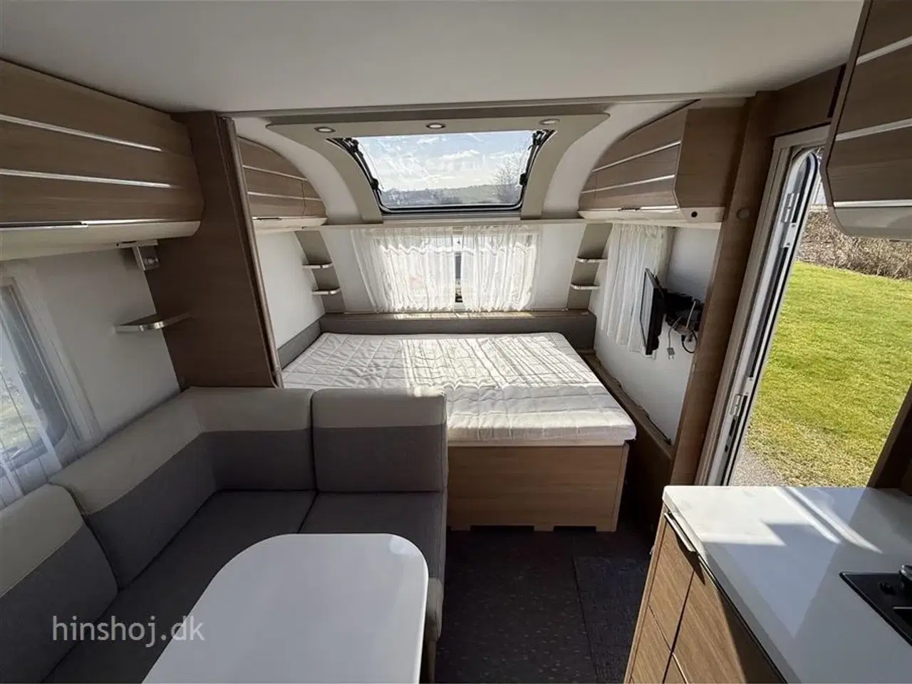 Billede 14 - 2020 - Adria Adora Supreme 573 PT Fin køjevogn med masser af plads til familien fra Hinshøj Caravan.