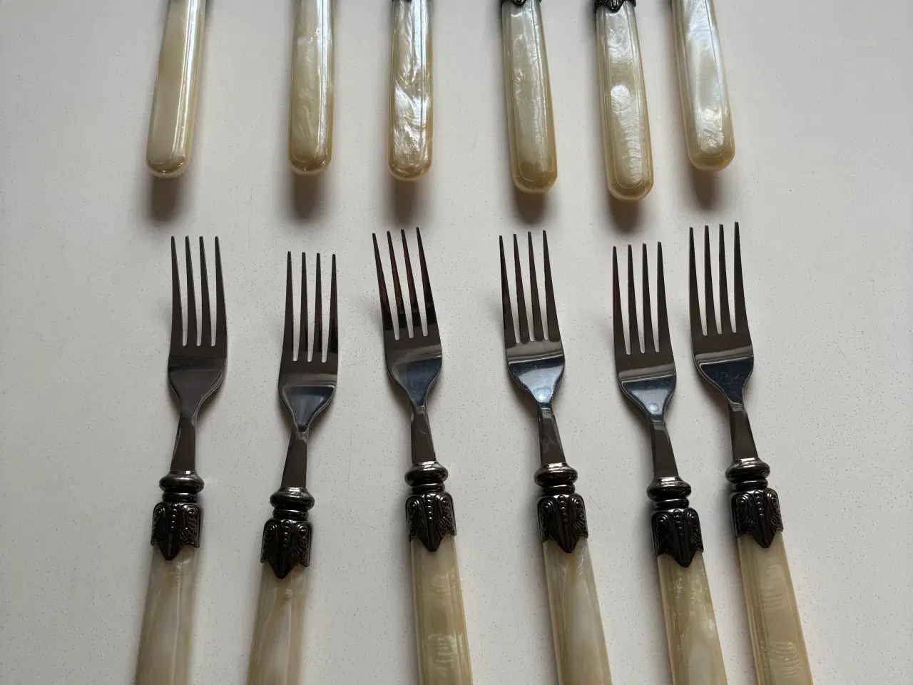 Billede 1 - Elegant - retro bestik består af 24 dele
