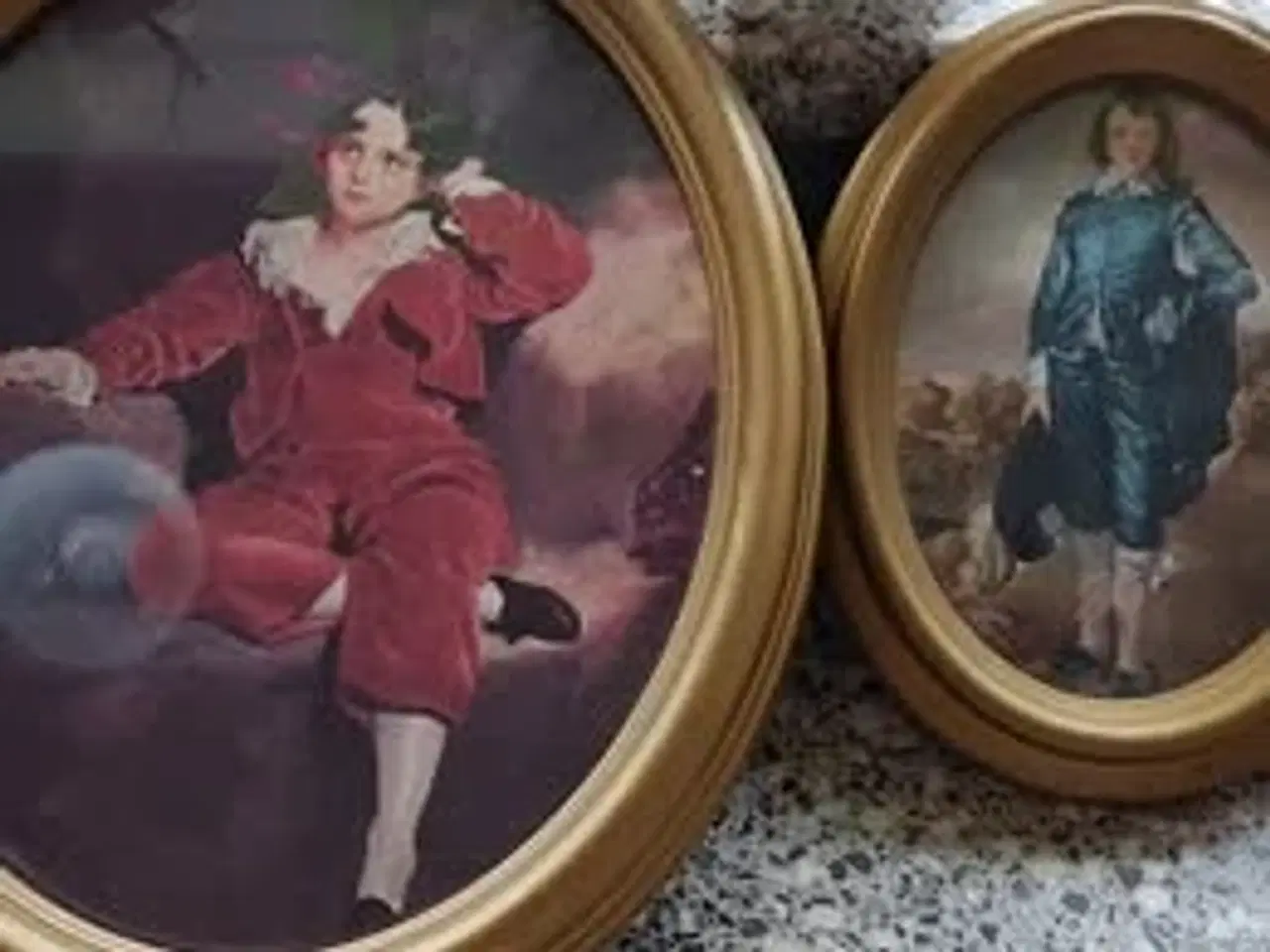 Billede 1 - Den røde og den blå fløjlsdreng 