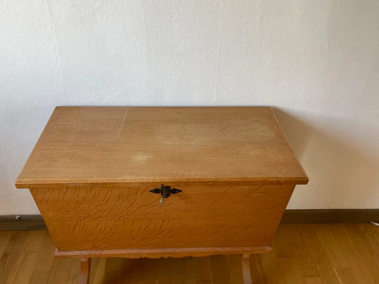 Billede 7 - Rigtig flot Antik Kiste Pris 1000