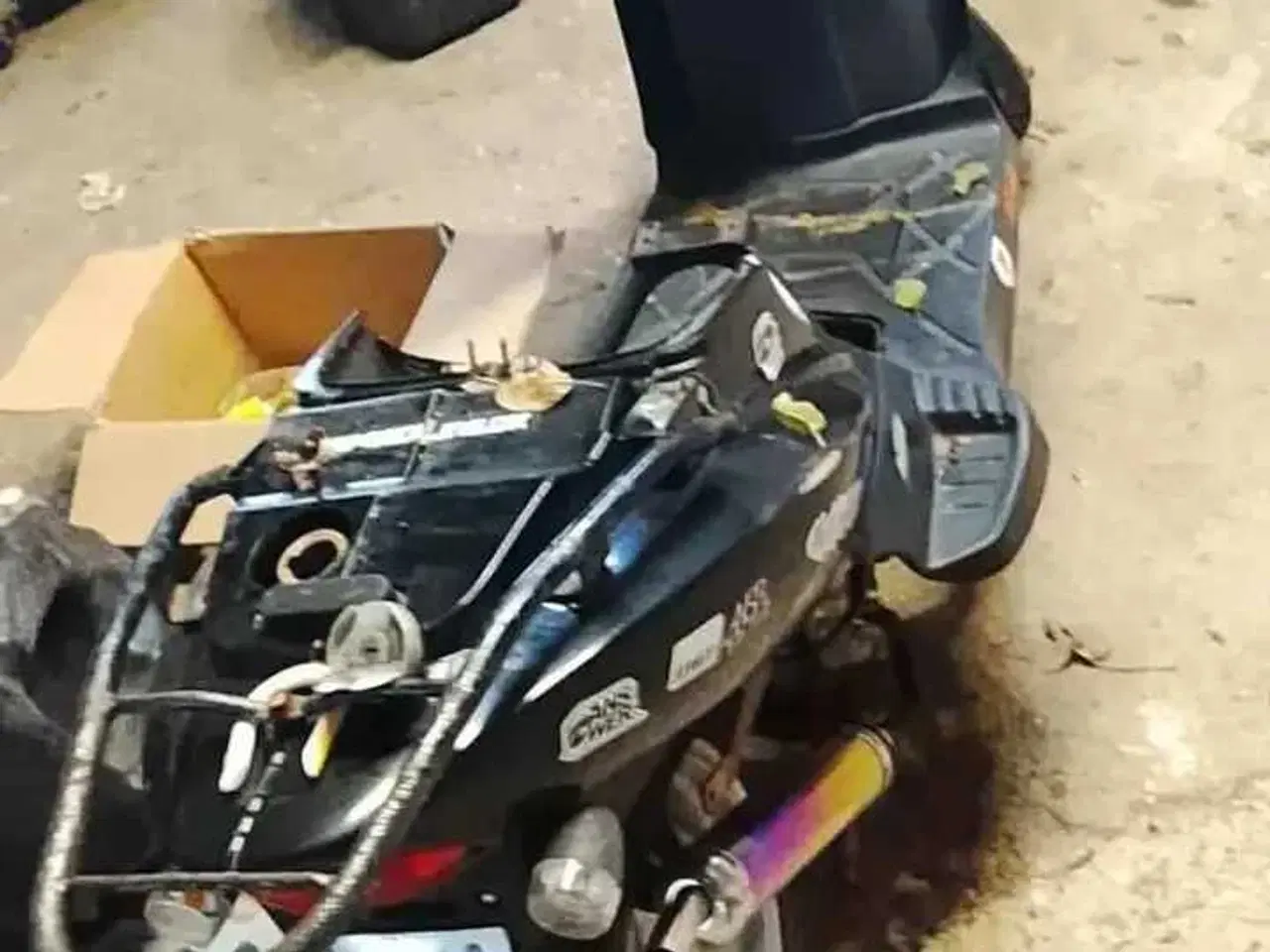 Billede 4 - 2 knallerter sælges