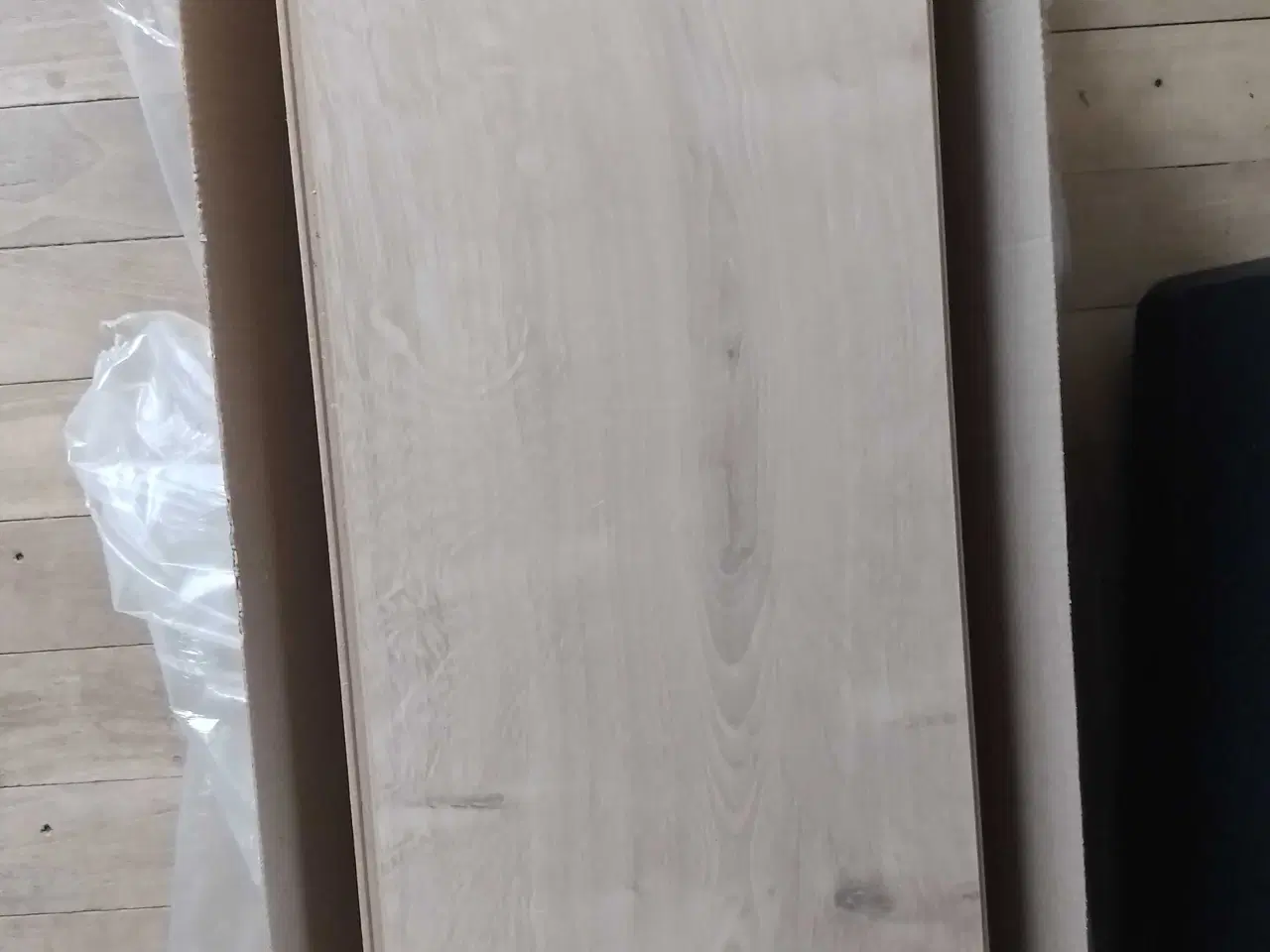 Billede 2 - Clickgulv nyt logoclic eg med underlag