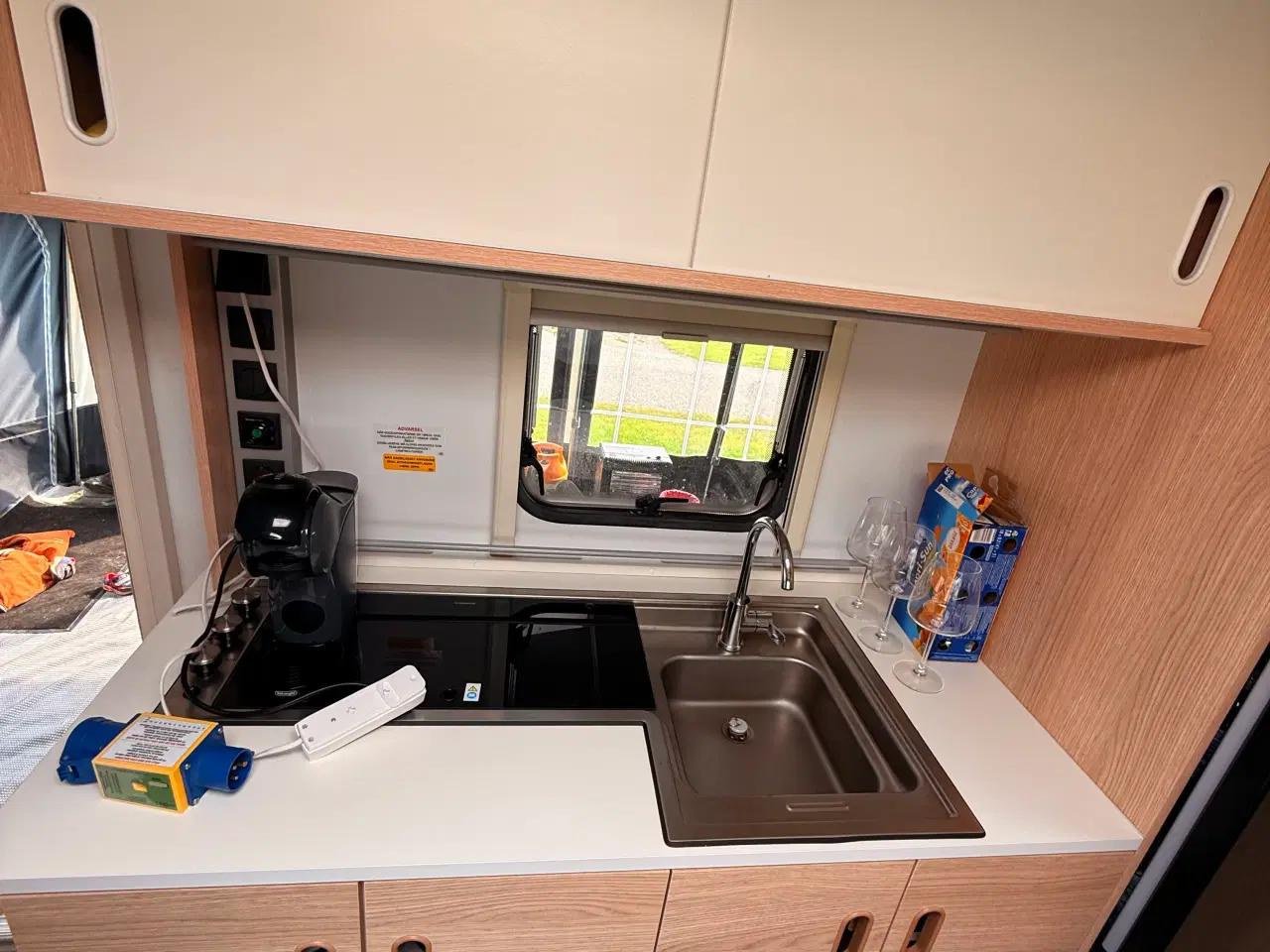 Billede 14 - Adria aviva m køjer, mover og telt