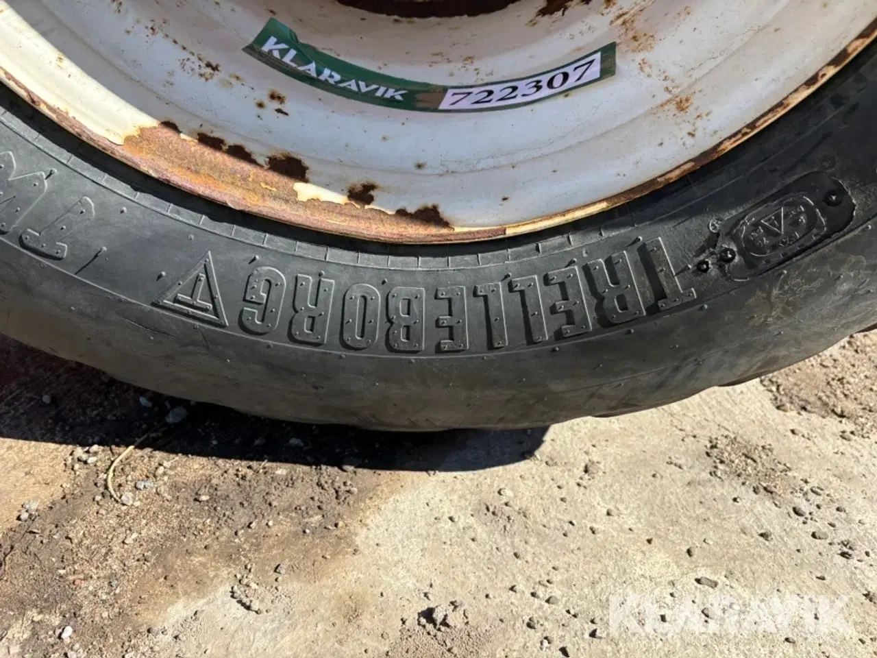 Billede 11 - Traktor dæk Trelleborg Twin 404
