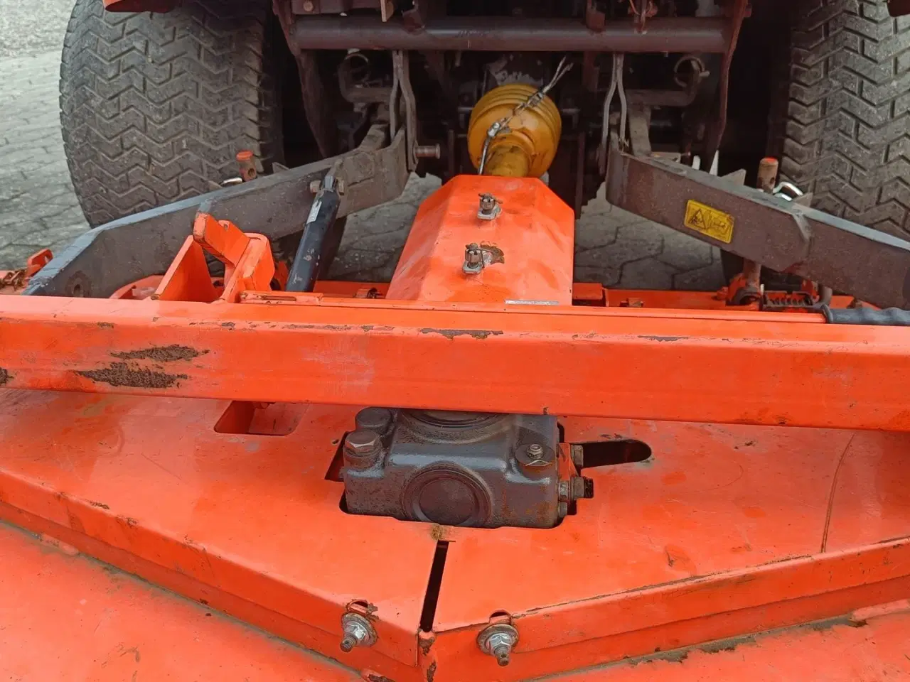 Billede 12 - Kubota F3890 med 4 WD og spare