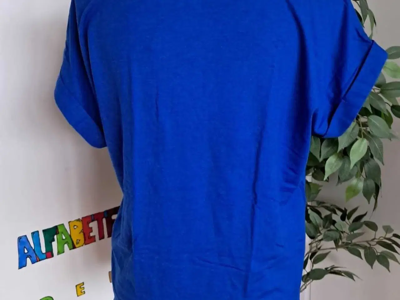 Billede 6 - T-shirt. Only. Small/36