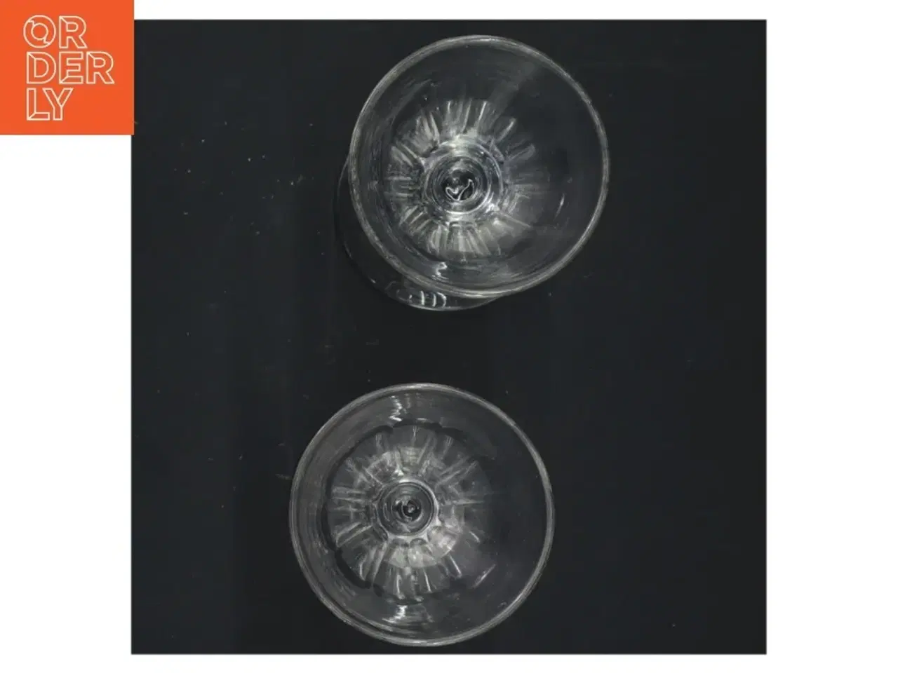 Billede 3 - 2 vinglas glas (str. 11,5x6 cm)