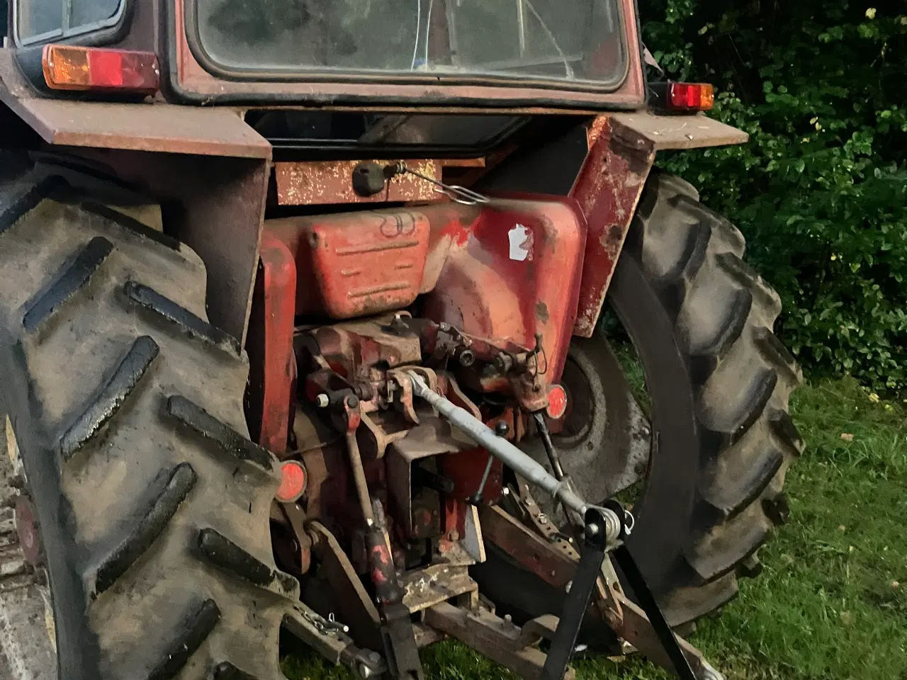 Billede 7 - IH 574 m. frontlæsser sælges