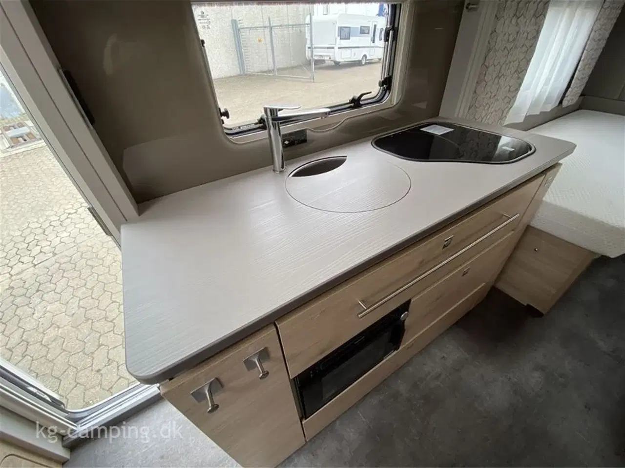 Billede 10 - 2021 - Dethleffs Nomad 510 LE Avantgarde   Masser af udstyr: Solceller - Inverter - Klimaanlæg - Fortelt - XT mover