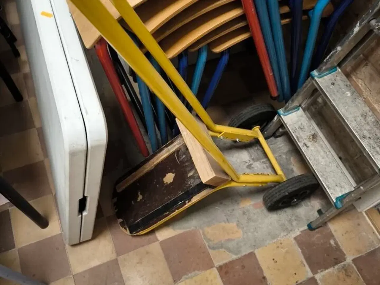 Billede 3 - Diverse borde, stole m.v.