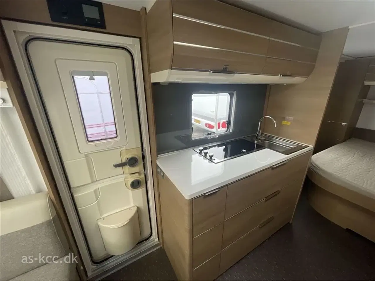 Billede 4 - 2018 - Adria Adora 593 UP Alde Centralvarme   Adria Adora 593 UP med Alde Centralvarme