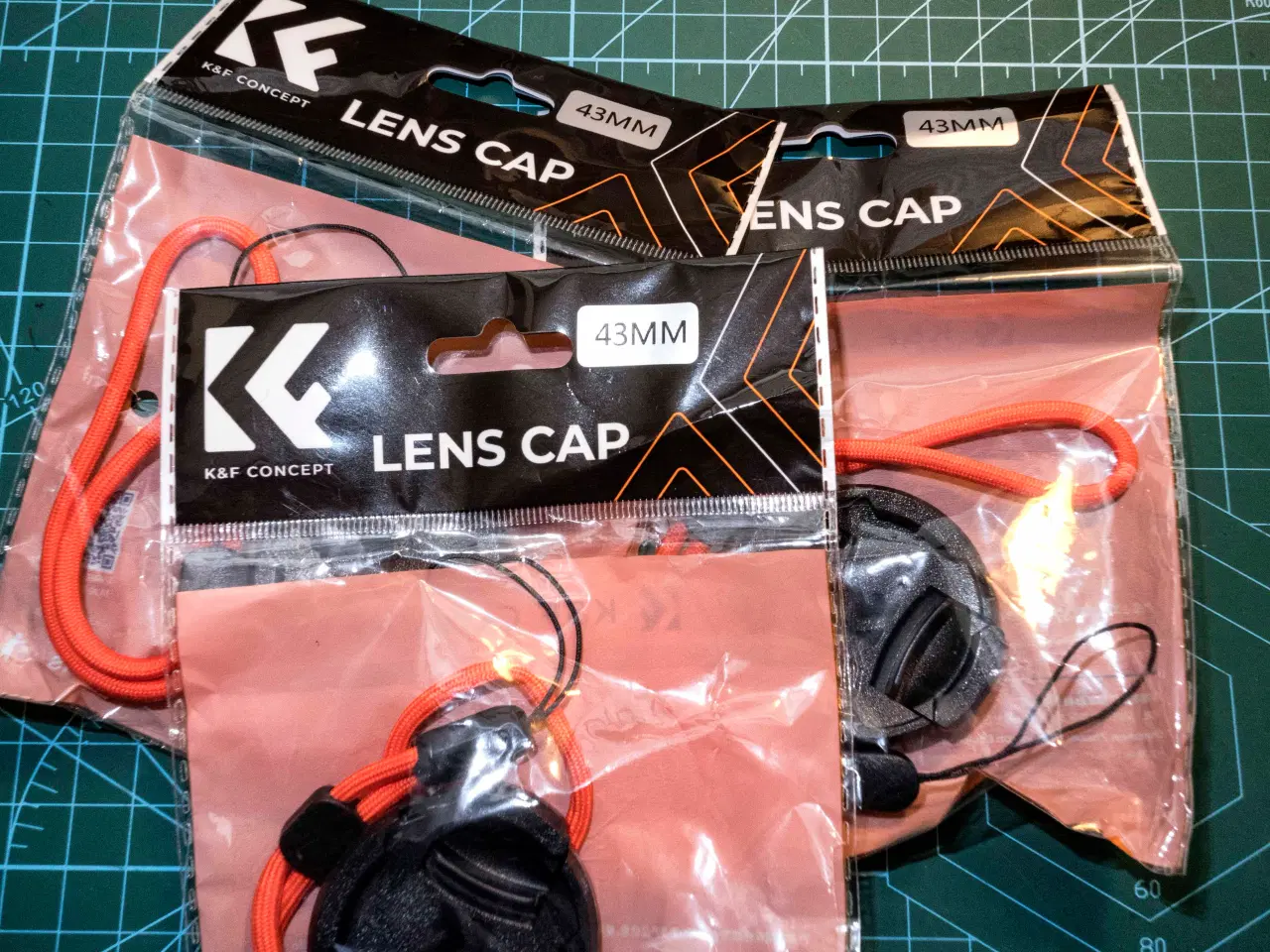 Billede 4 - Objektiv front-caps.  3 stk. 43 mm og 2 stk. 49 mm