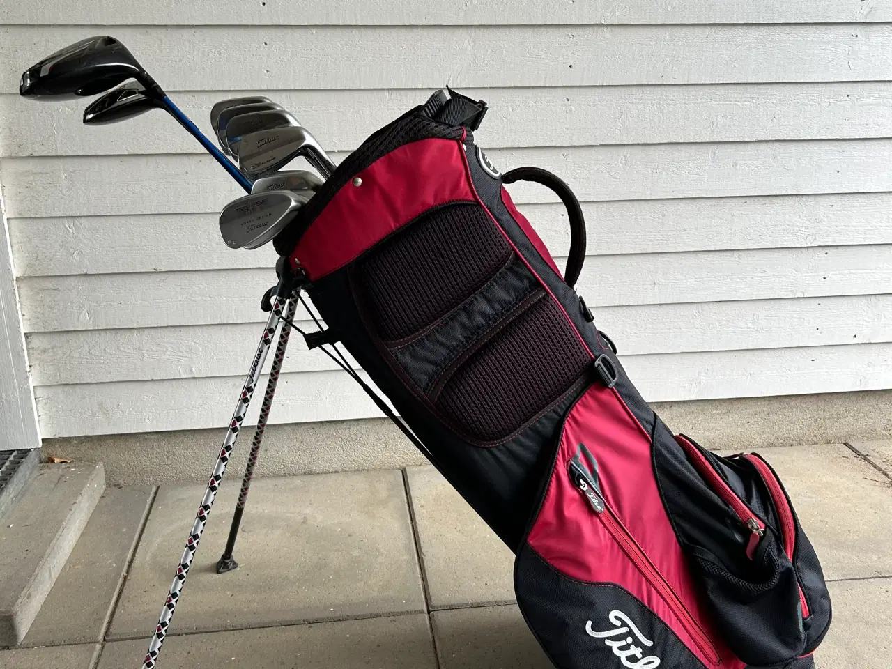 Billede 1 - Titleist semi pro golfsæt med golfbag