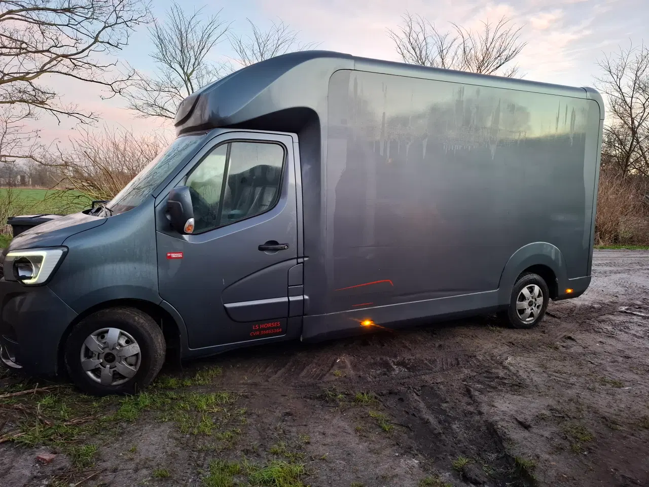 Billede 3 - Stx boksbil 2 hestes 