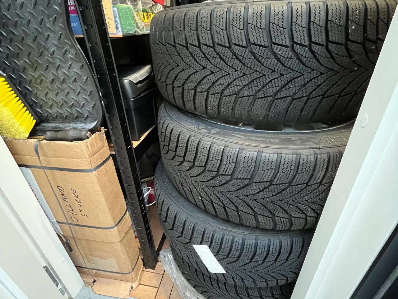 Billede 4 - Sommer og vinterdæk med fælge