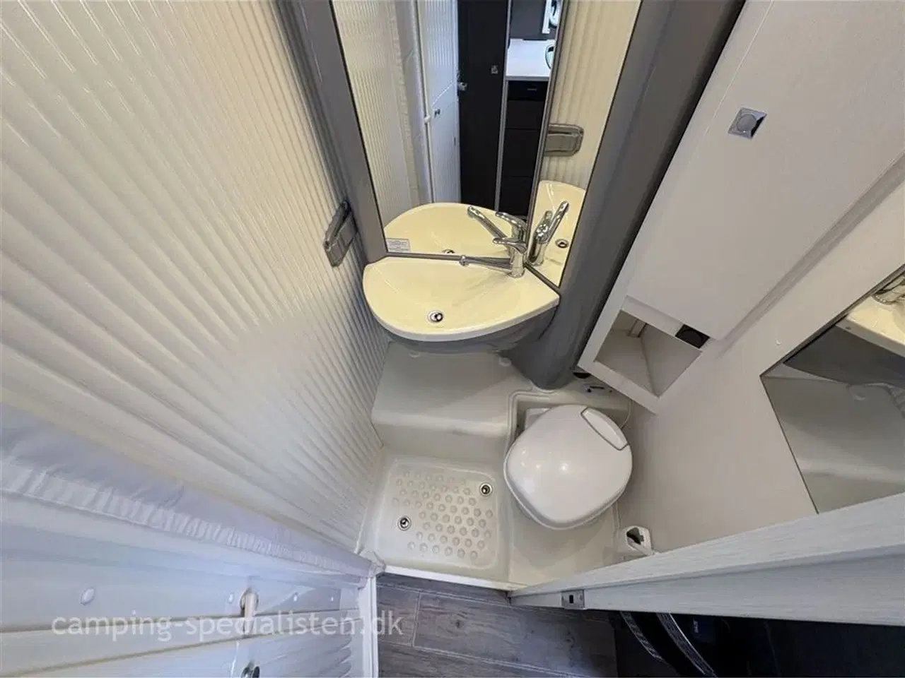 Billede 14 - 2015 - Dethleffs Trend T 6617 ST   Dethleffs Trend ST 6617 model 2015 - kan nu ses hos Camping-Specialisten.dk