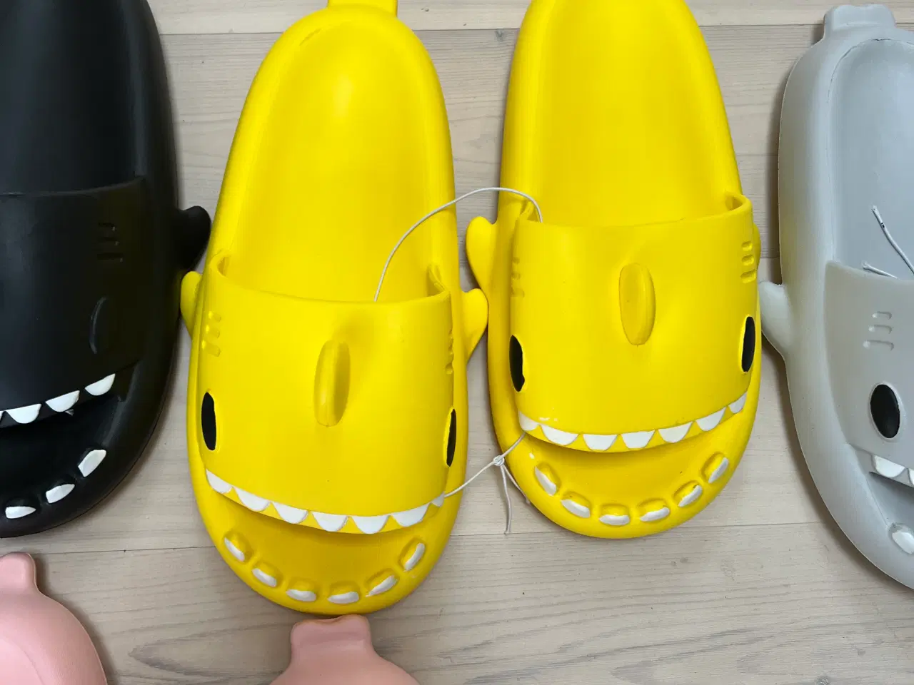 Billede 4 - Shark slides / shark slippers / shark sko
