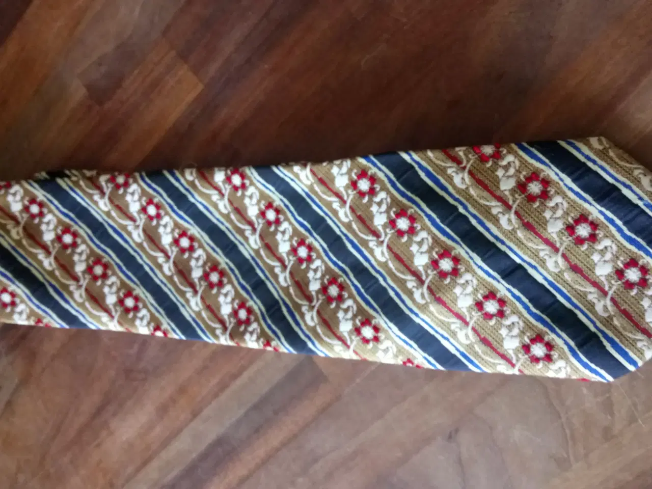 Billede 1 - Vildt flot slips