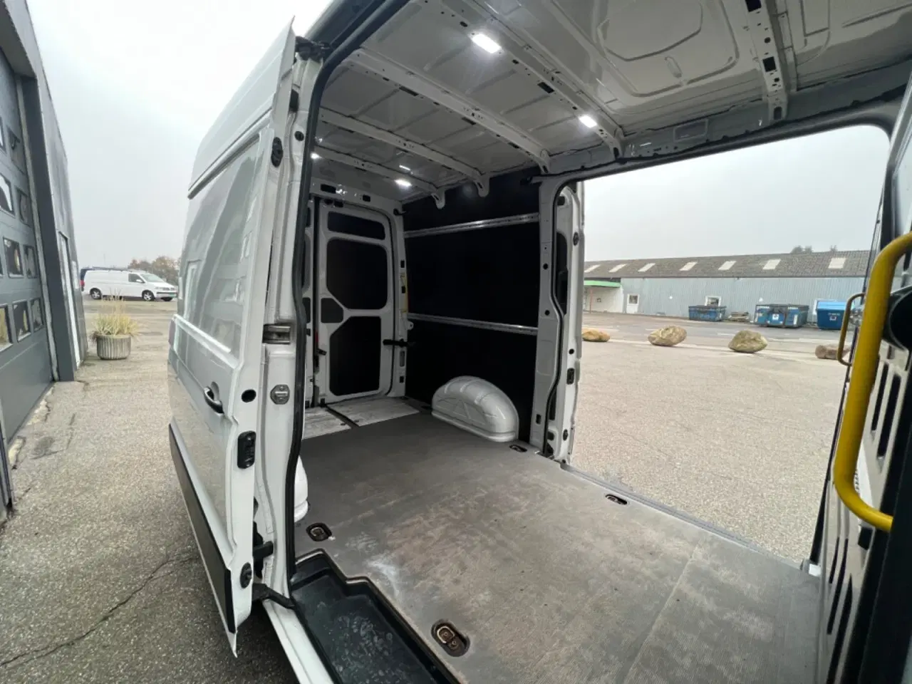 Billede 10 - VW Crafter 35 2,0 TDi 177 Kassevogn L3H3