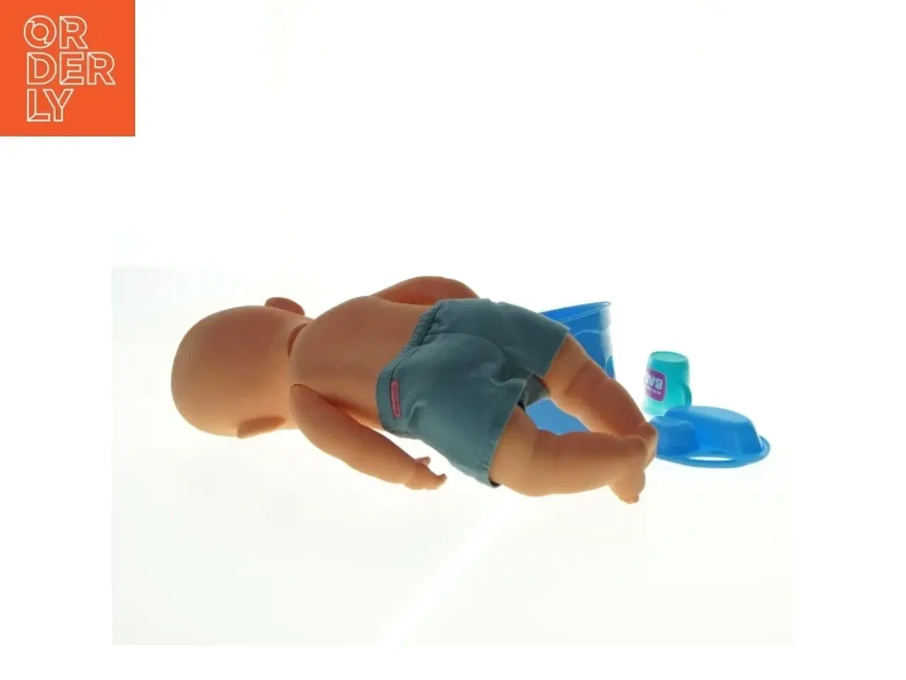 Billede 2 - Dukke med tilbehør fra New Born Baby (str. 40 x 17 cm)