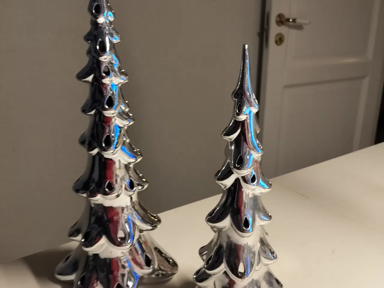 Billede 1 - Fine juletræer til fyrfadslys i sølvfarvet