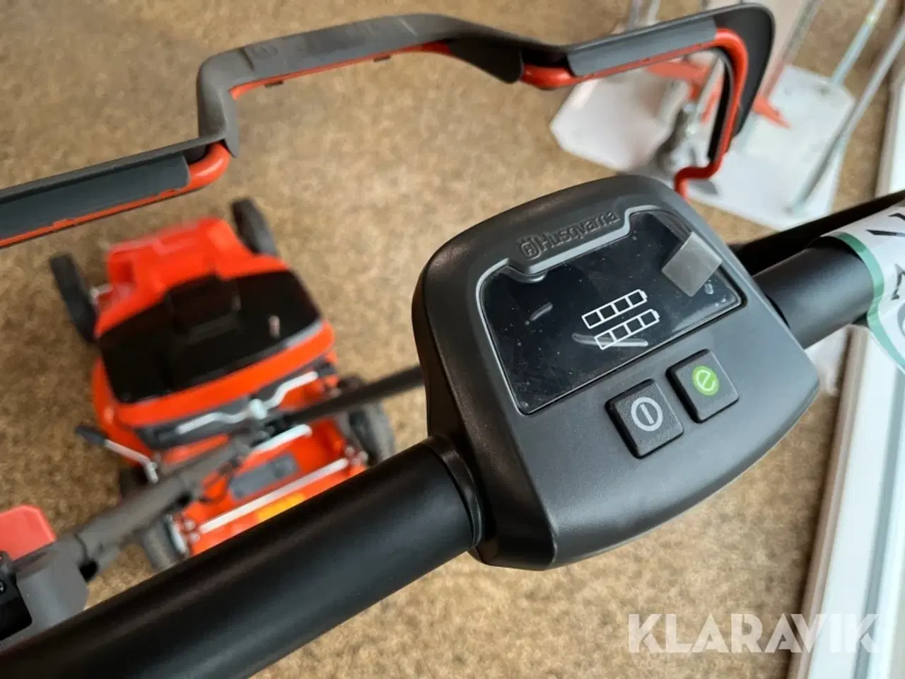 Billede 10 - Græsslåmaskine Husqvarna LB442i