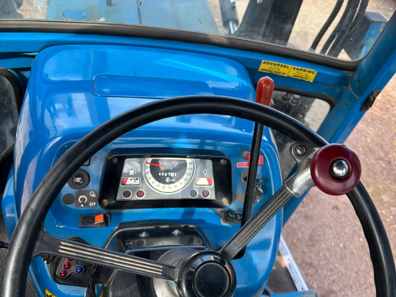 Billede 9 - Ford 6610 med næsten ny frontlæsser