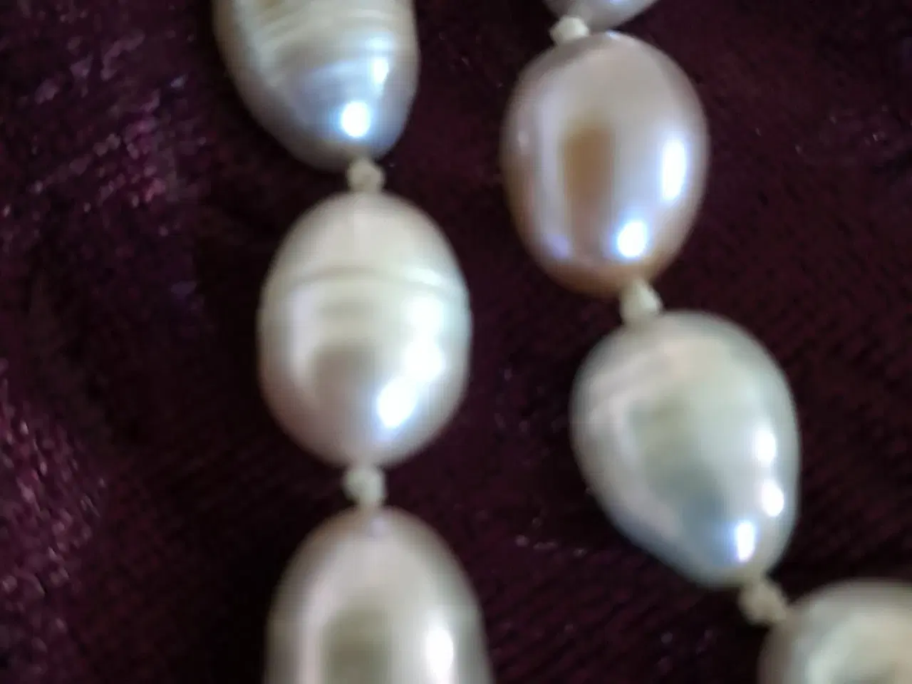 Billede 2 - Perlekæde 70 cm lang - med ægte perler.