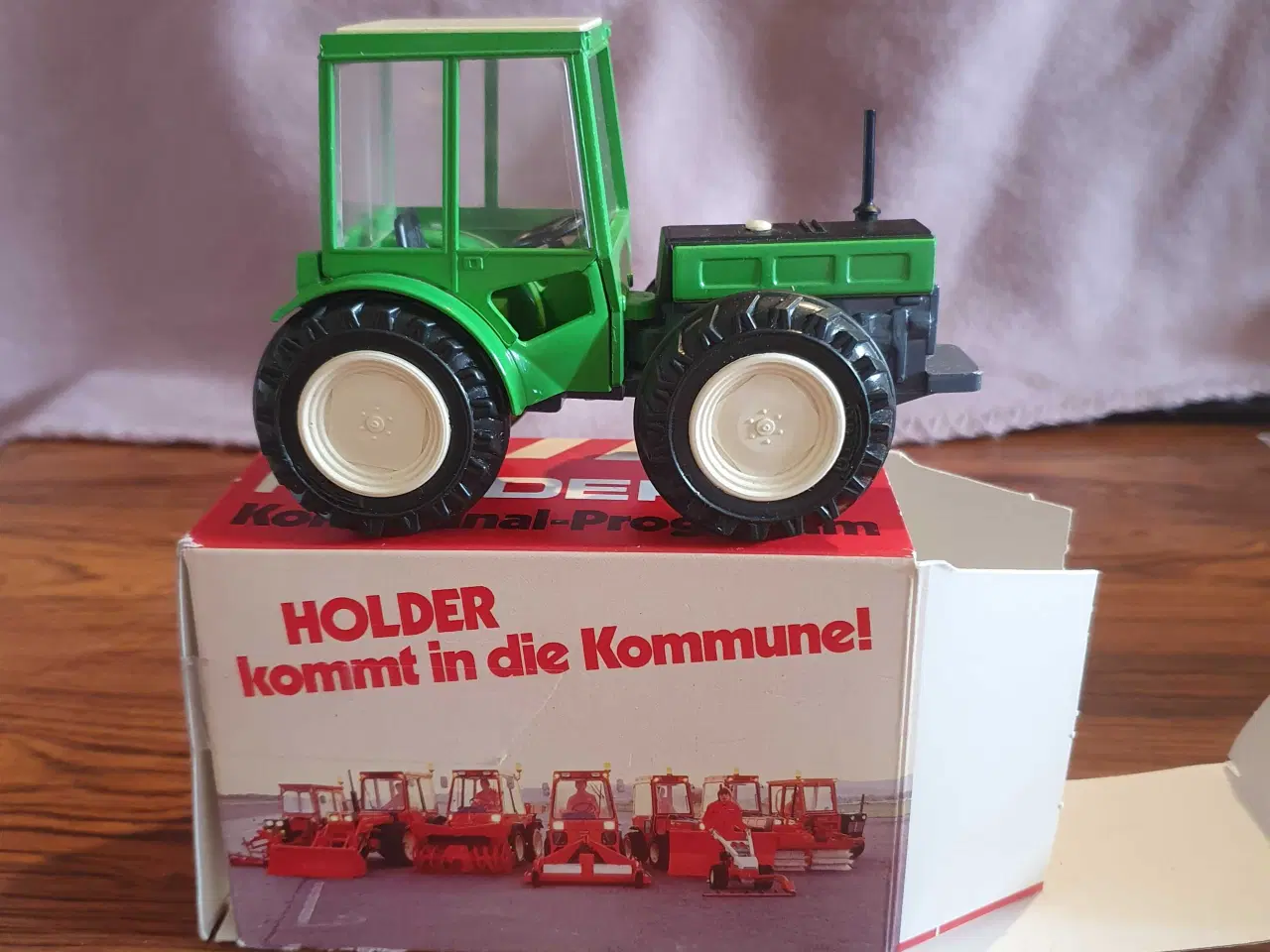 Billede 1 - Vintage model traktor 