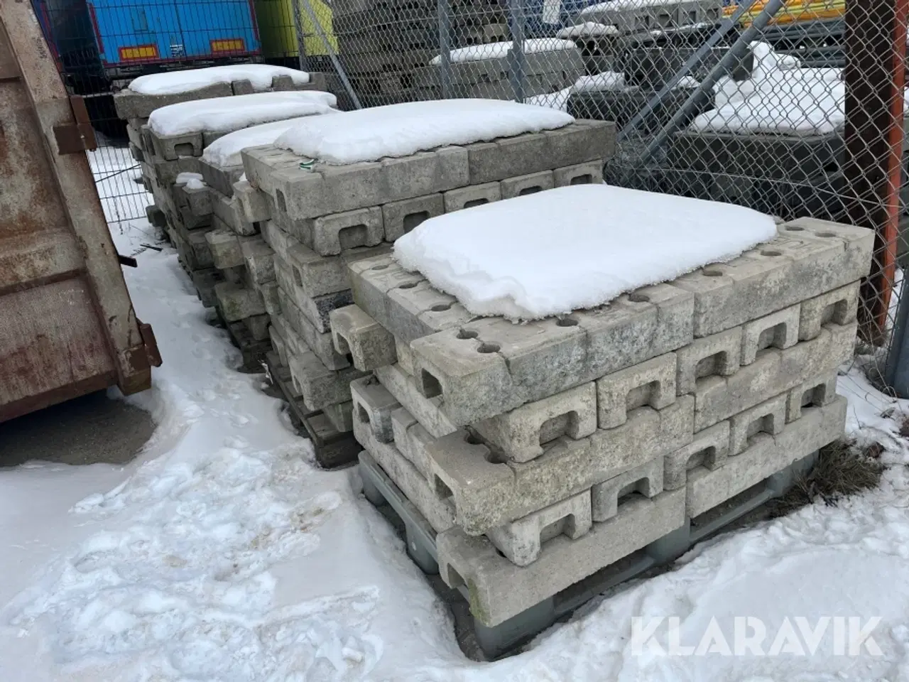 Billede 1 - Hegnfødder Muba 225 styk (5 paller)