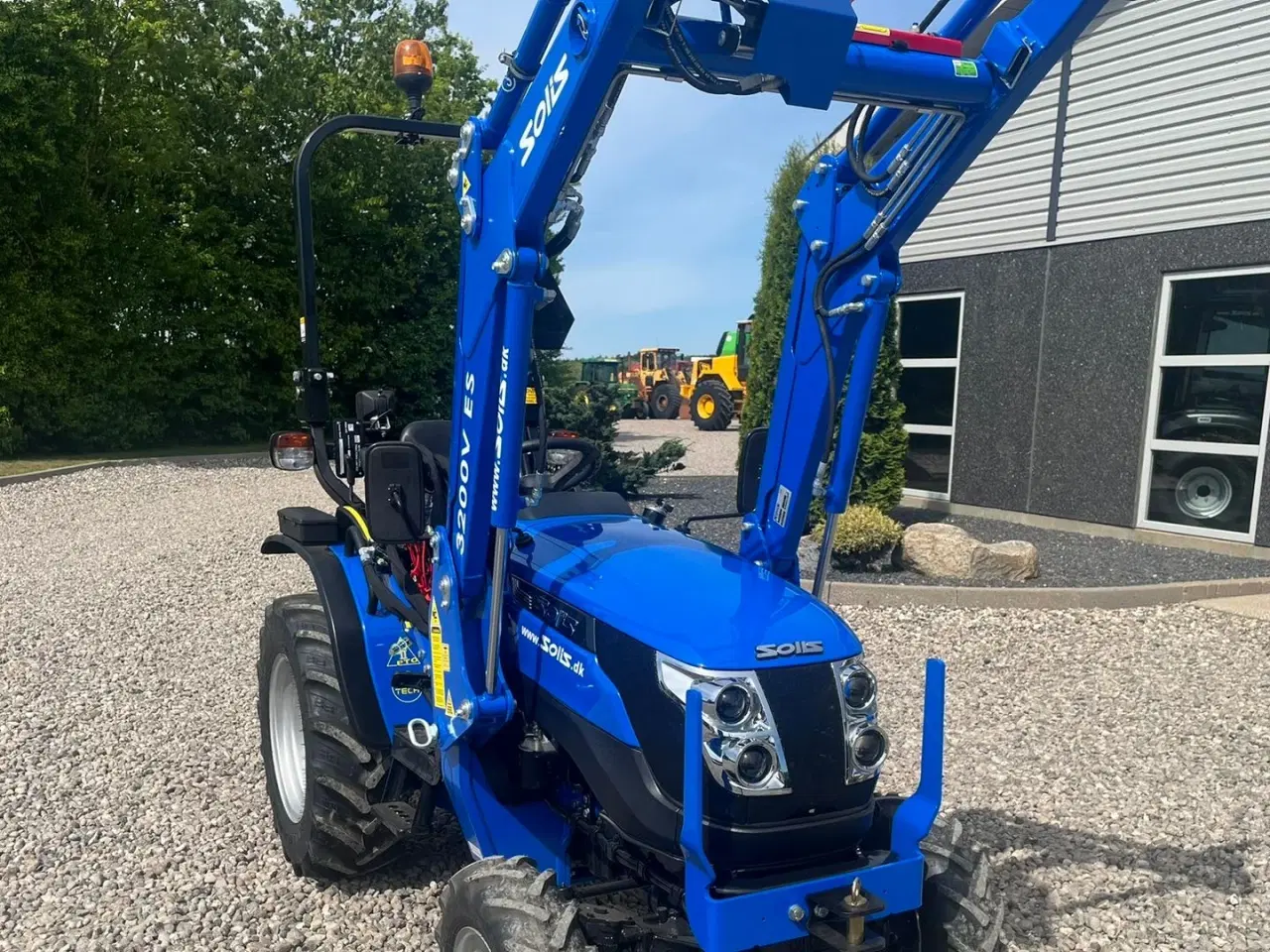 Billede 22 - Solis S26 6+2 gearmaskine med Fuldhydraulisk frontlæsser