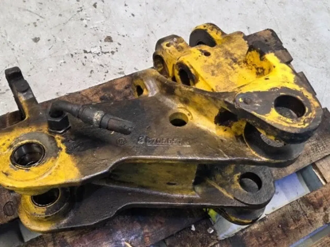 Billede 6 - New Holland LB110 Beslag 85803623